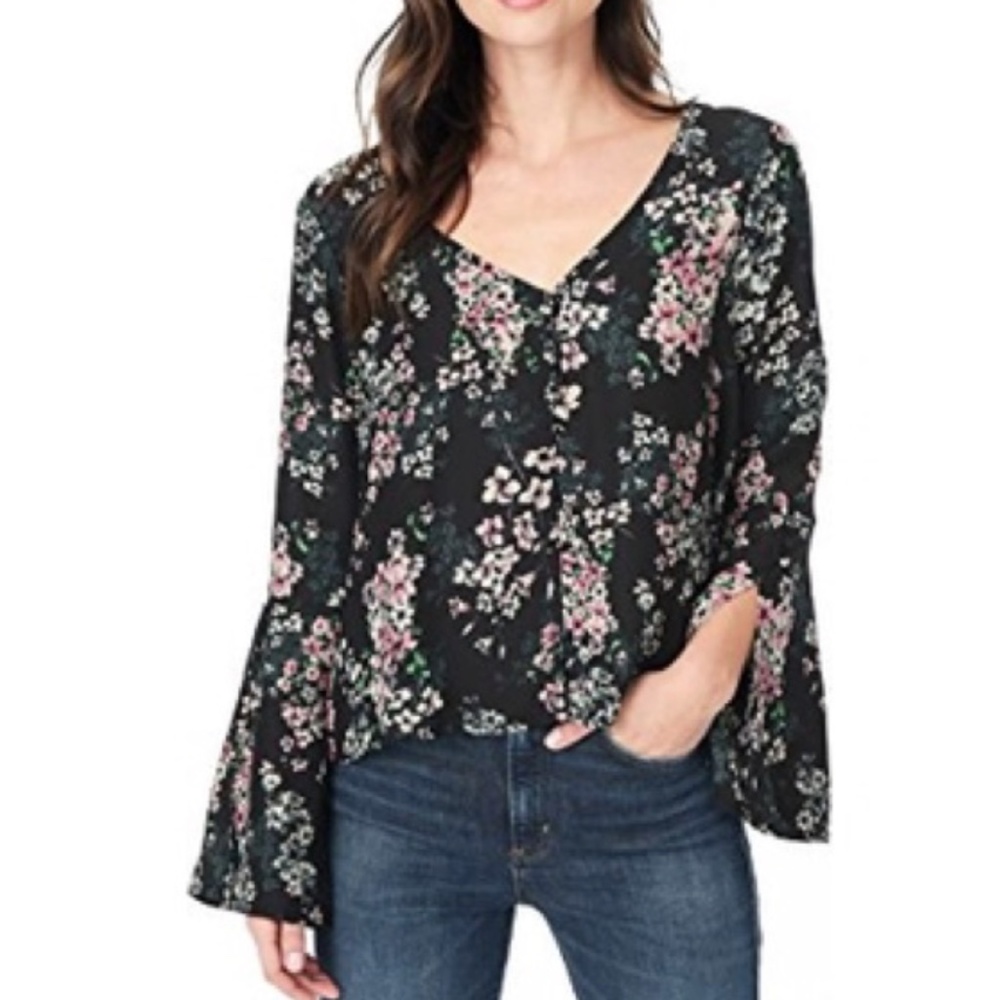 Cupcakes and Cashmere Floral Blouse